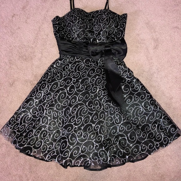 Size S Black Sparkly Dress - Picture 1 of 3
